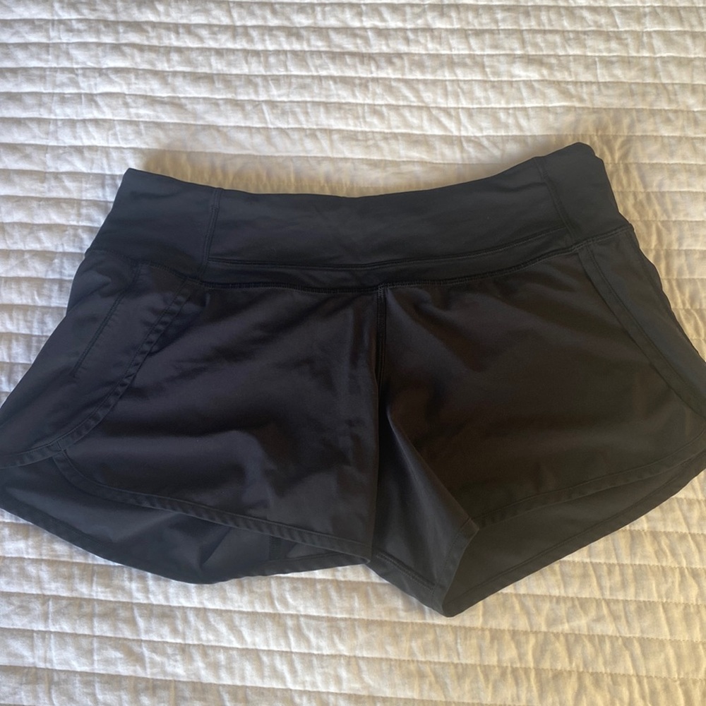 Lululemon black shorts size 6